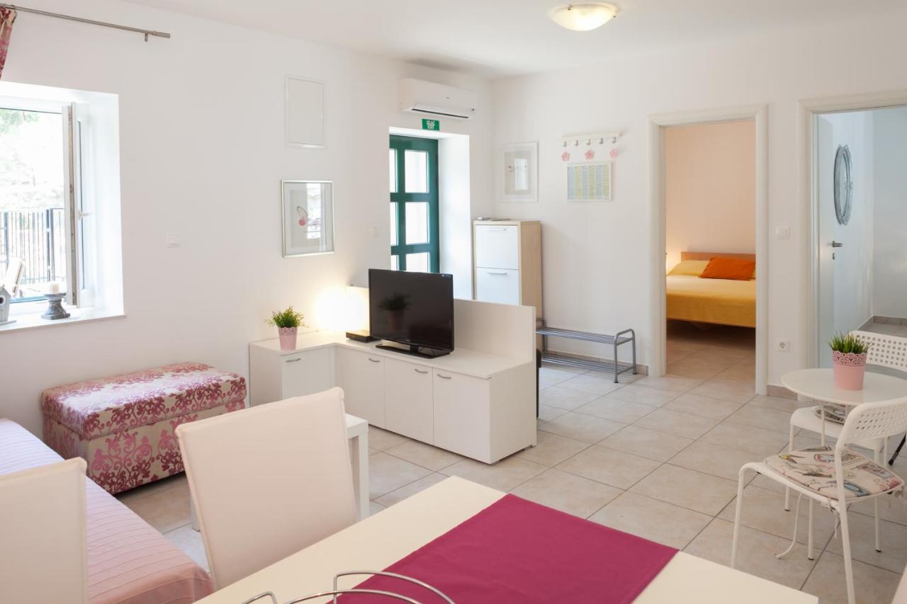 Apartment Bura 1 Makarska Exterior photo